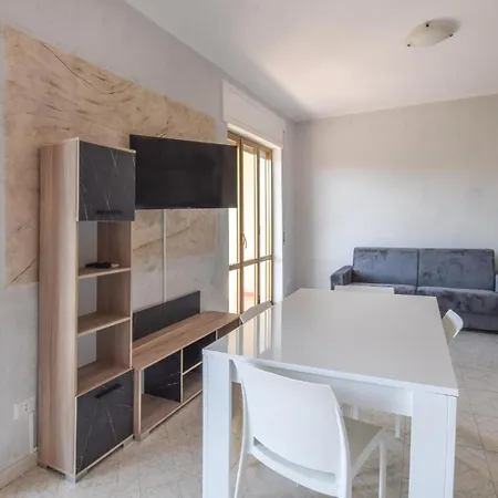 Nice Apartment In Marina Di Strongoli Apartmán *